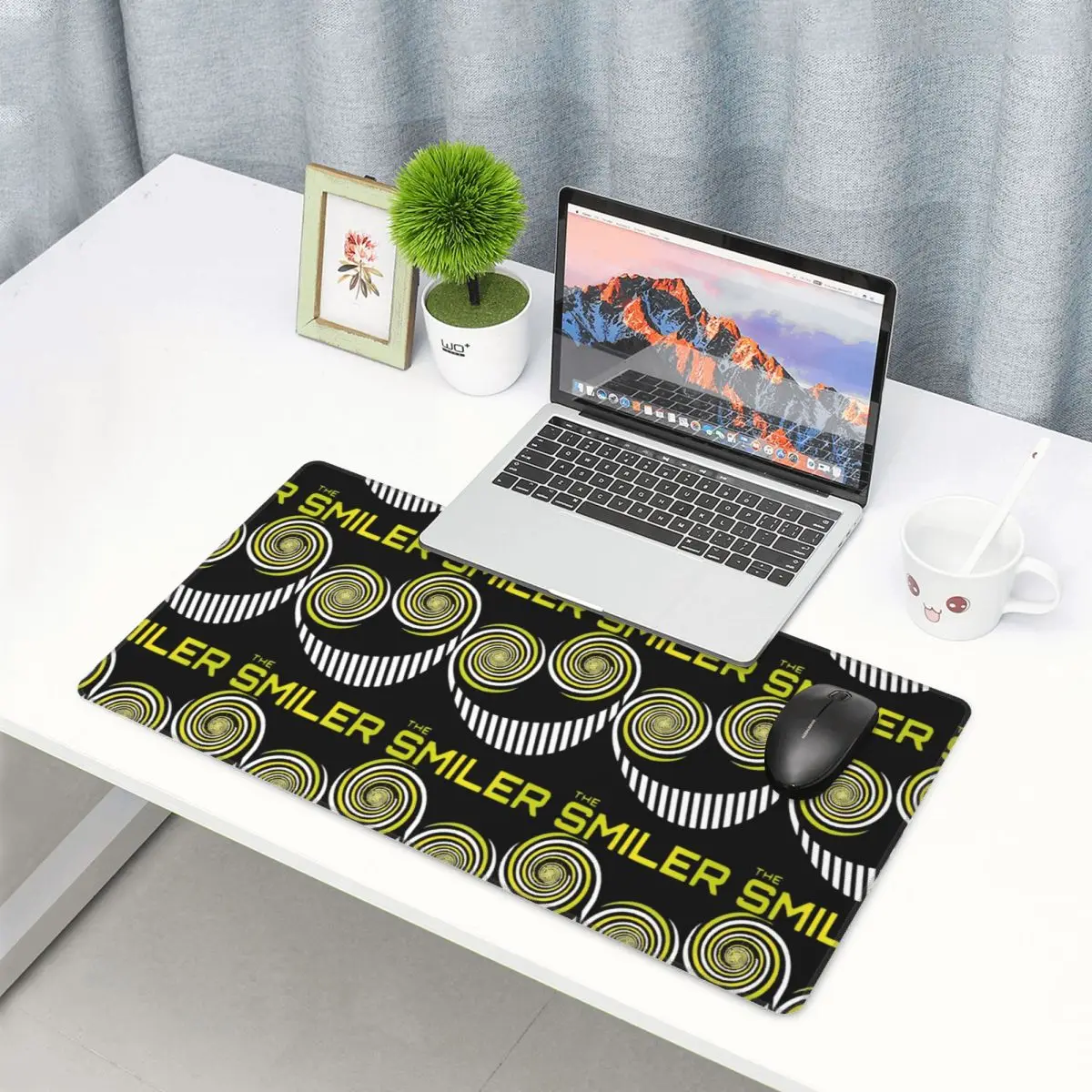 Large Mouse Pad The Smiler Alt – обзор и цена Laptop Accessories Uk